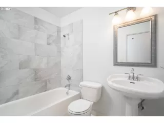 Photo #4: 21442395 Listing 