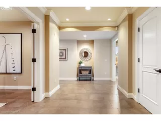 Photo #4: 21442785 Listing