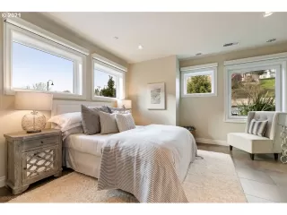 Photo #5: 21442785 Listing