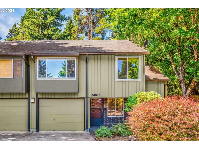 MLS: 21442868 Condo For Sale