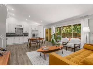 Photo #3: 21442868 Listing