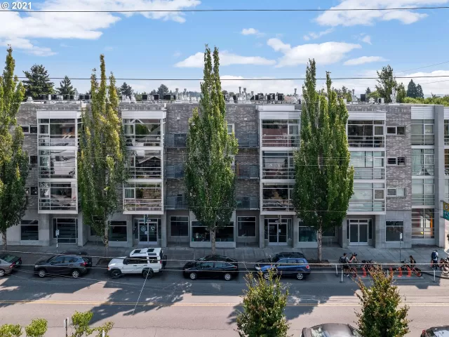 MLS: 21443313 Condo For Sale