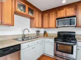 Photo #5: 21443313 Listing 