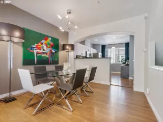 Photo #4: 21443930 Listing 