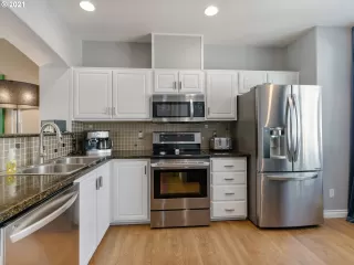 Photo #5: 21443930 Listing 