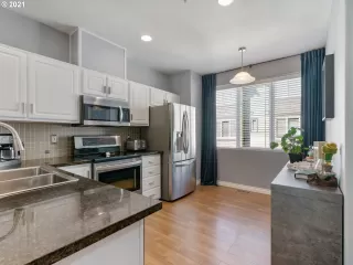 Photo #6: 21443930 Listing 