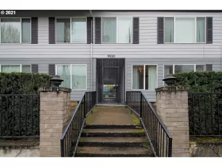 Photo #1: 21444157 Listing