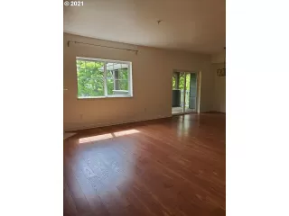 Photo #3: 21444625 Listing