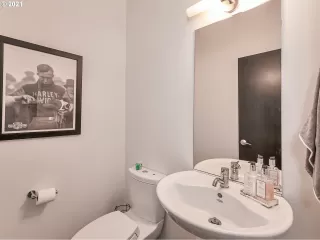 Photo #4: 21444900 Listing