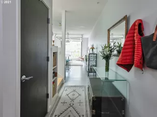 Photo #5: 21444900 Listing