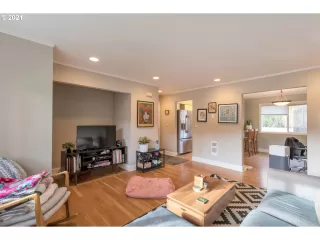 Photo #3: 21445365 Listing