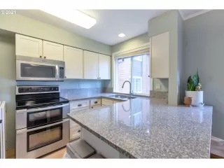 Photo #4: 21445365 Listing