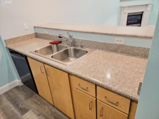 Photo #6: 21445664 Listing