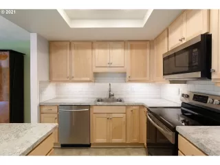 Photo #2: 21445713 Listing