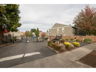 Photo #3: 21445929 Listing