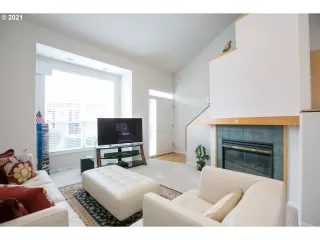 Photo #5: 21445929 Listing