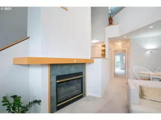 Photo #6: 21445929 Listing