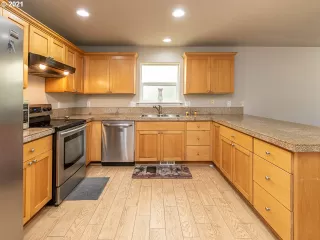 Photo #6: 21446198 Listing