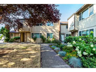 Click for more information on MLS # 21446637 : 4904 SW FRANKLIN AVE 2 More Details about MLS # 21446637 : 4904 SW FRANKLIN AVE 2
