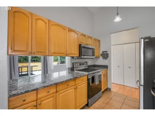 Photo #5: 21447202 Listing