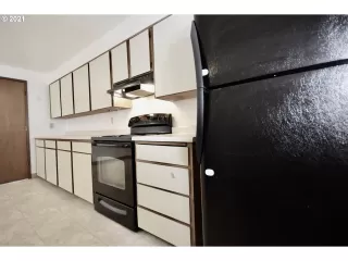 Photo #5: 21447459 Listing