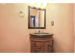 Photo #6: 21447626 Listing