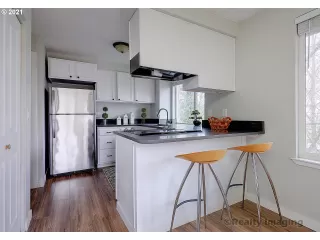 Photo #5: 21448266 Listing