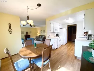 Photo #2: 21448409 Listing