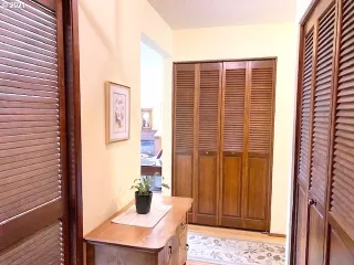 Photo #5: 21448409 Listing