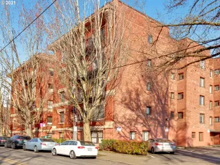 Photo #6: 21449013 Listing