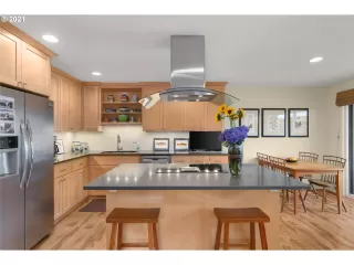 Photo #4: 21449060 Listing