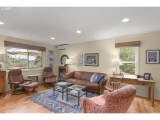 Photo #5: 21449060 Listing