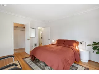 Photo #1: 21449704 Listing