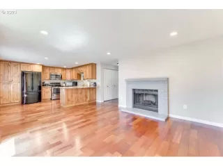 Photo #6: 21449945 Listing