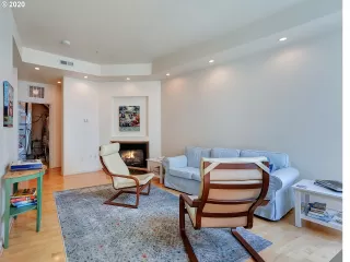 Photo #4: 21450089 Listing