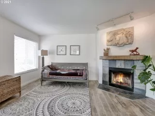 Photo #3: 21450144 Listing