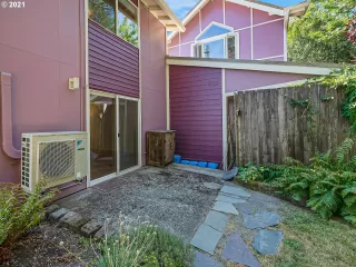 Photo #2: 21451736 Listing