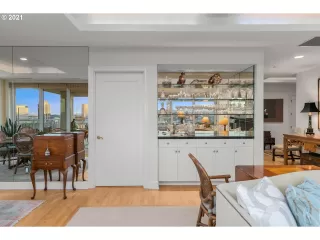 Photo #4: 21452267 Listing