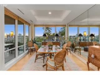 Photo #5: 21452267 Listing