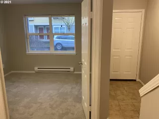 Photo #3: 21452607 Listing