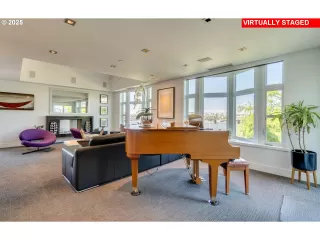 Photo #5: 214528839 Listing 