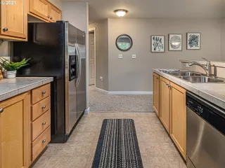 Photo #5: 21453913 Listing