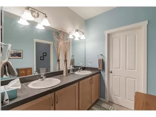 Photo #4: 21453914 Listing