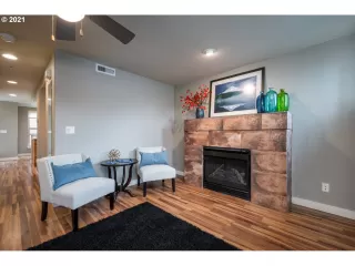 Photo #6: 21455046 Listing