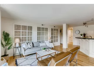 Photo #4: 21455202 Listing