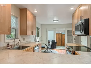 Photo #6: 21456041 Listing