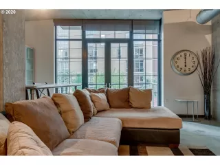 Photo #2: 21456178 Listing 