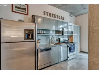 Photo #5: 21456178 Listing 