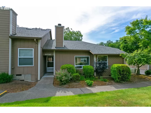 MLS: 21457736 Condo For Sale