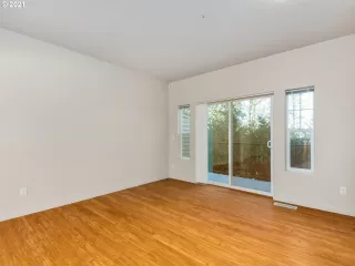 Photo #5: 21457906 Listing 